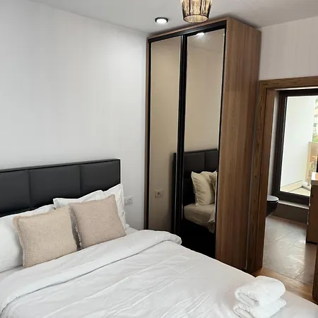Unchiul Sam Apartment